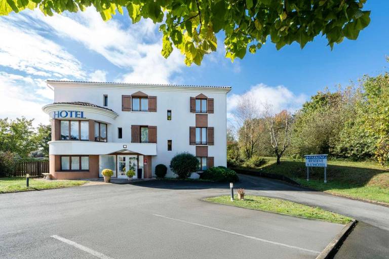 Sure Hotel by Best Western Saintes in Saintes