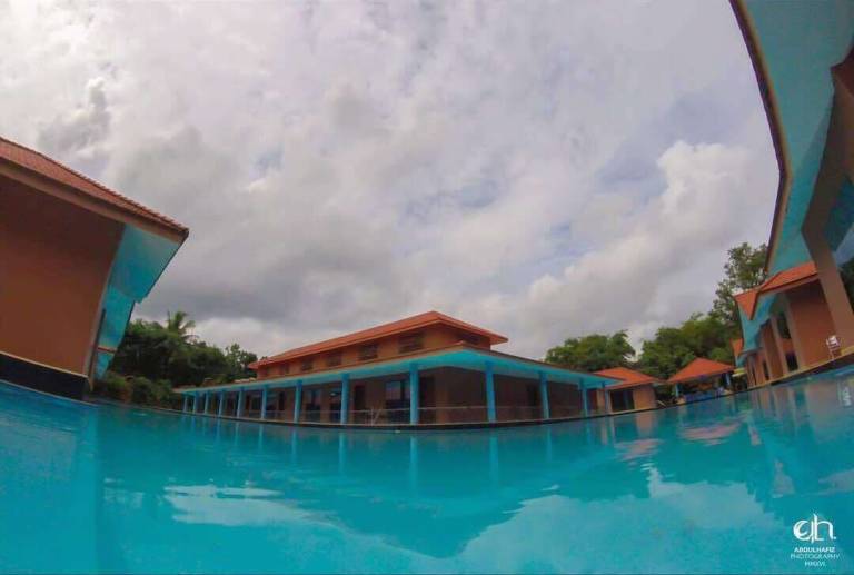 Resort  Nedumbassery