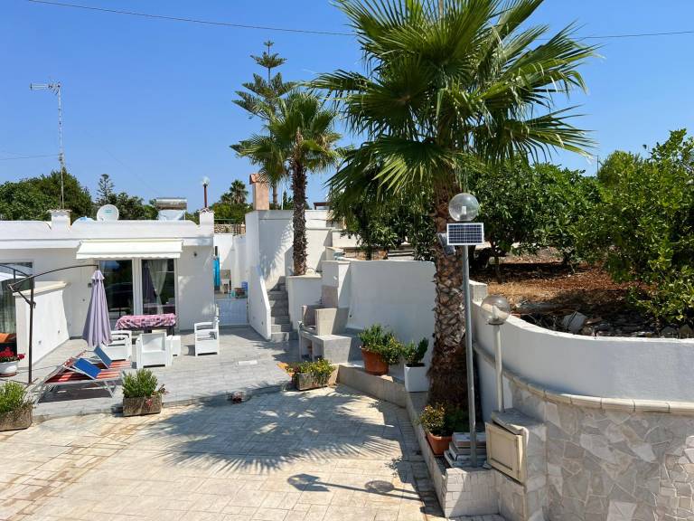 Apartment with terrace, yard & grill | Garden view — photo 4