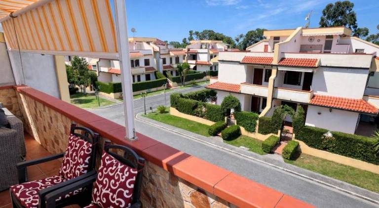 Apartment with pool in Cosenza