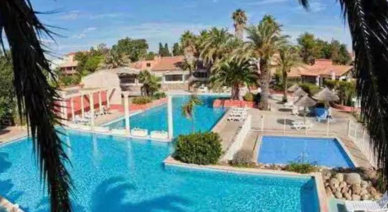 Rental apartment with patio & private pool | Pets allowed in Canet-en-Roussillon