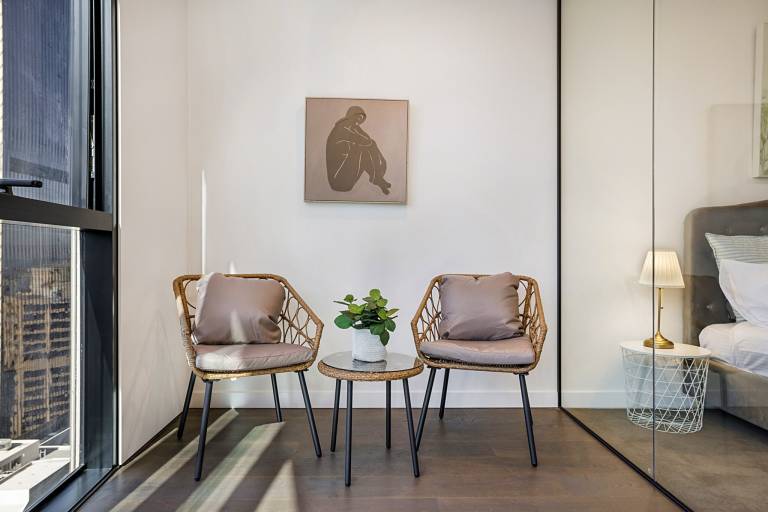 Modern City Apartment With Stunning Views