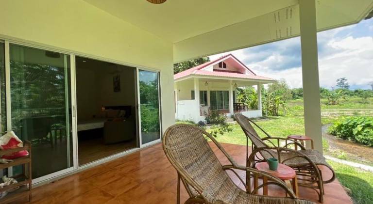 Big house with yard, barbeque & terrace | Perfect for remote work | Pets are welcome — photo 3