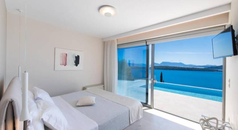Beautiful villa with private pool, terrace & barbecue | Dogs allowed in Lefkada