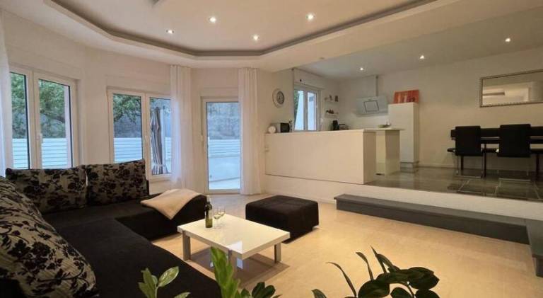 Rental apartment with terrace & grill — photo 3