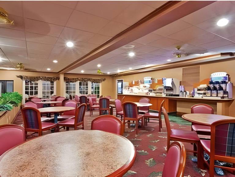 Auburn Place Hotel & Suites Paducah — photo 5