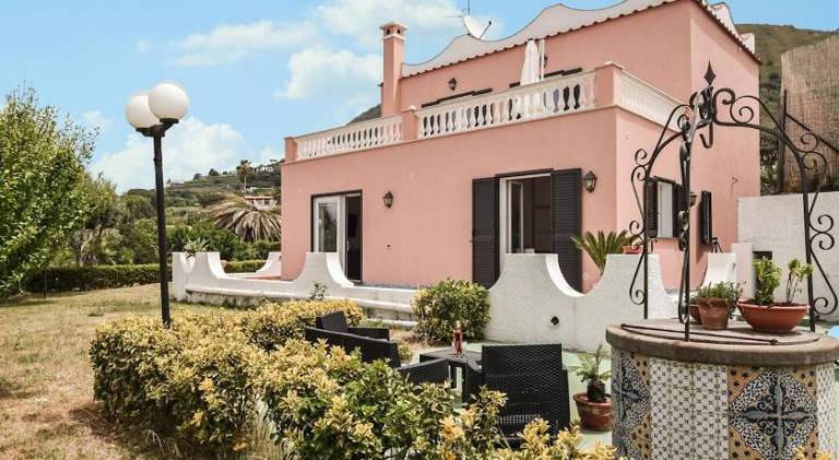Spacious villa with pool | Pet-friendly in Ischia