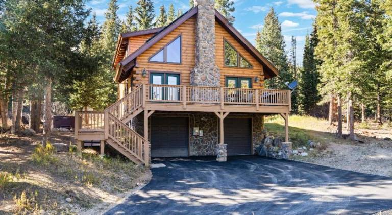House with hot tub in Breckenridge, CO