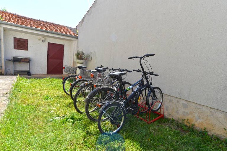 Rental apartment with terrace & barbeque — photo 4