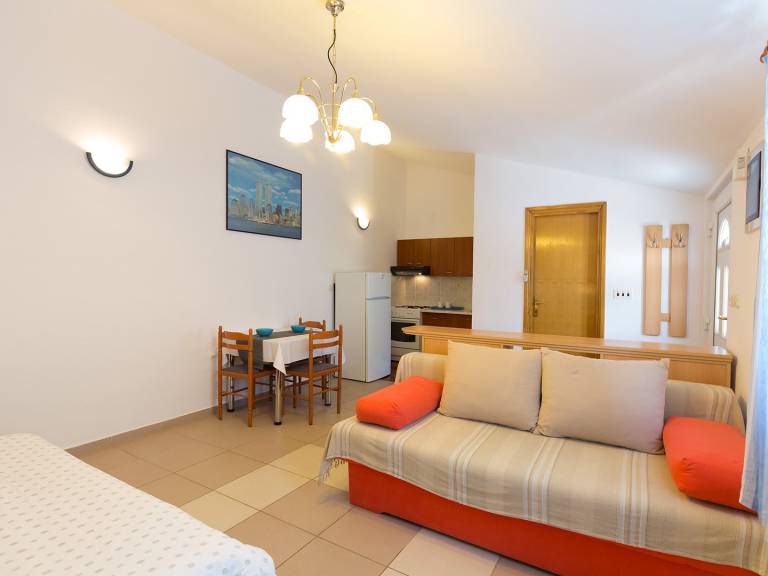 Pleasant rental apartment with terrace & grill | Pets allowed — photo 5