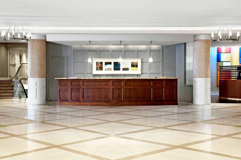 Sheraton Parkway Toronto North Hotel & Suites — photo 2