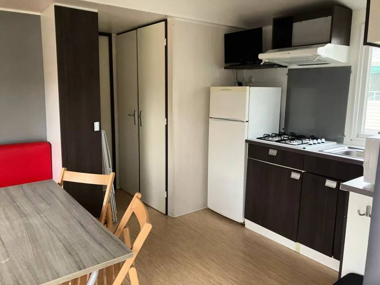 Campsite Les Chambons - Mobile-home Classic (2 bedrooms) 4 people — photo 3
