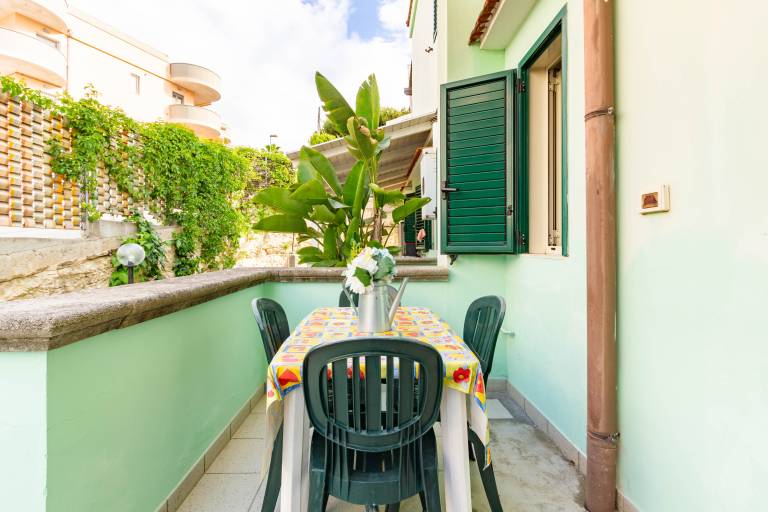 Rental apartment with 2 rooms for 6 persons — photo 4