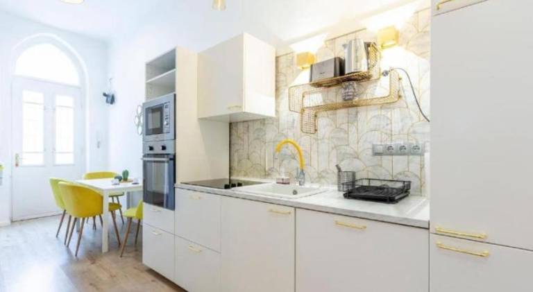 Apartment | Next to Great Market Hall — photo 4