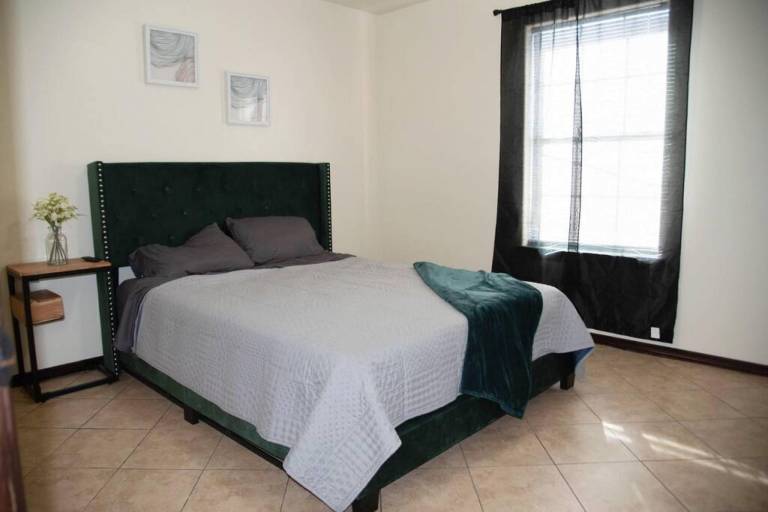 Modern 2 bed 2-bath next to University UTRGV — photo 3
