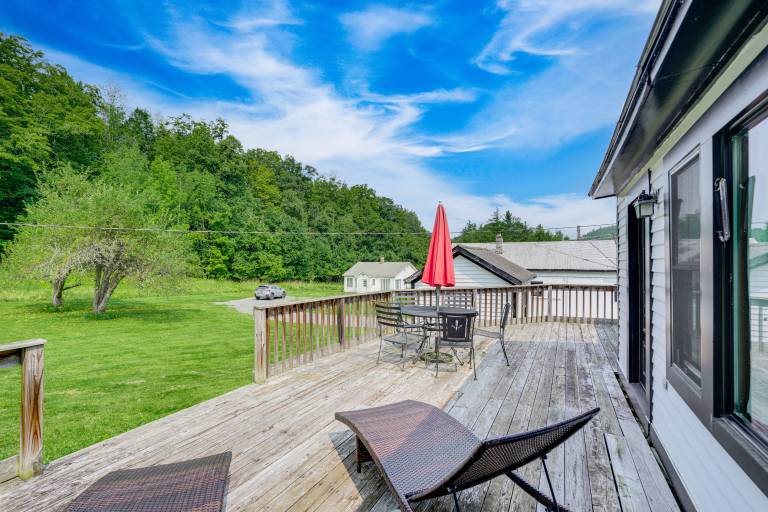 Hawley Home w/ Deck & Mtn Views: Swim, Ski & More! — photo 3