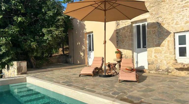 House with yard, terrace & private pool | Perfect for remote work in Apokoronas