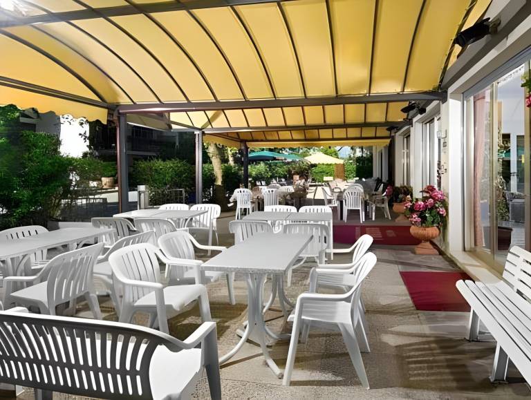 Hotel Esedra — photo 2