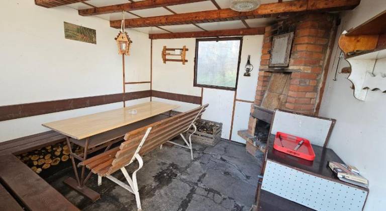 Lodge with barbecue & yard — photo 3