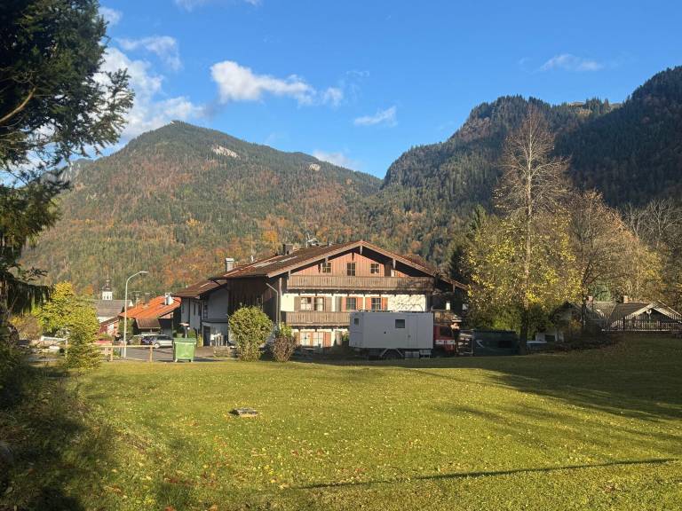 Ferienwohnung mit Hund in Sachrang für max. 6 Personen Ferienwohnung mit Hund in Sachrang für max. 6 Personen