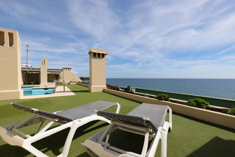 "Apartment- Car included" At the Beach with Sea View, Pool, Wi-Fi, A/C & Balcony — photo 3