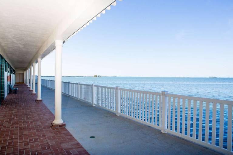 Best Western Plus Yacht Harbor Inn — photo 5