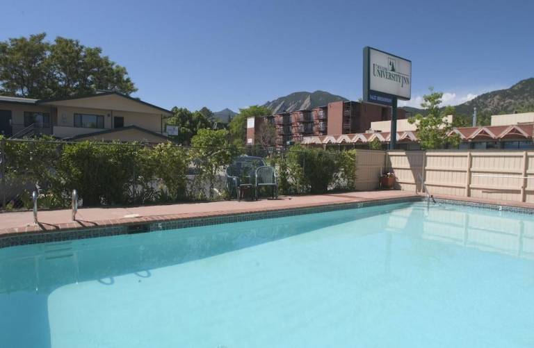 Boulder University Inn — photo 4