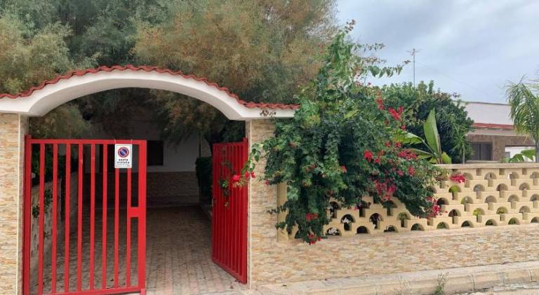 Nice villa with patio & garden | Next to the beach | Dogs allowed in Manduria