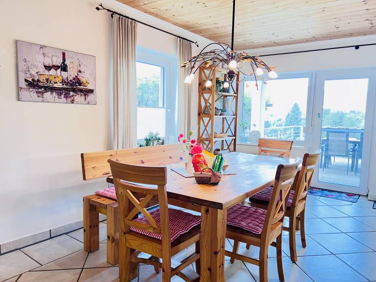House with patio, barbeque & yard — photo 3