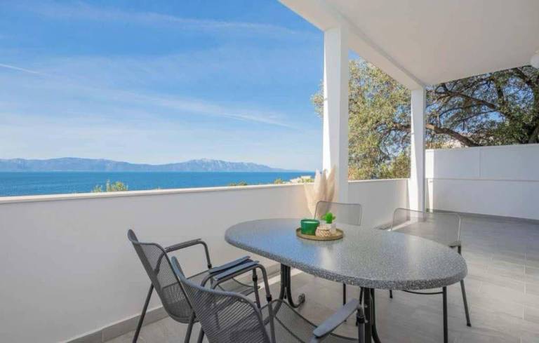 Apartma Gradac