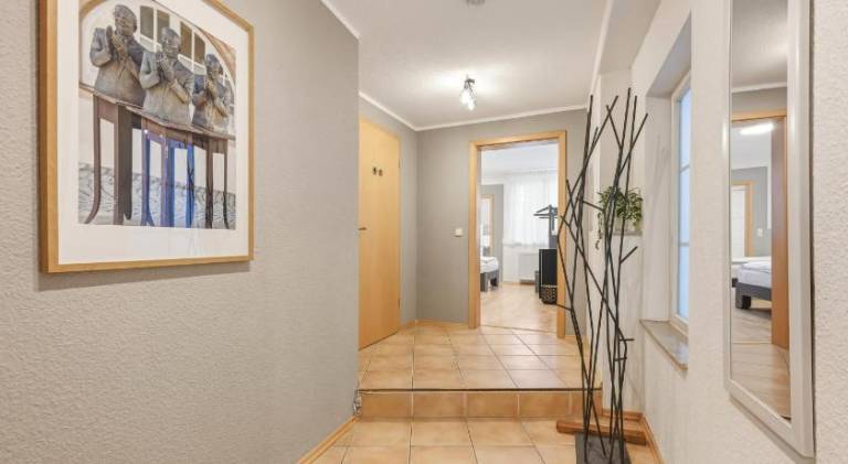 Rental apartment with 2 rooms for 4 persons — photo 3