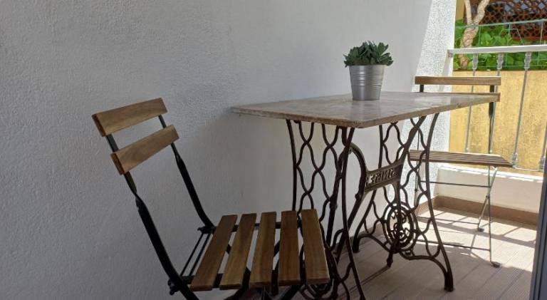 Vacation home with patio | Suitable for remote work — photo 4