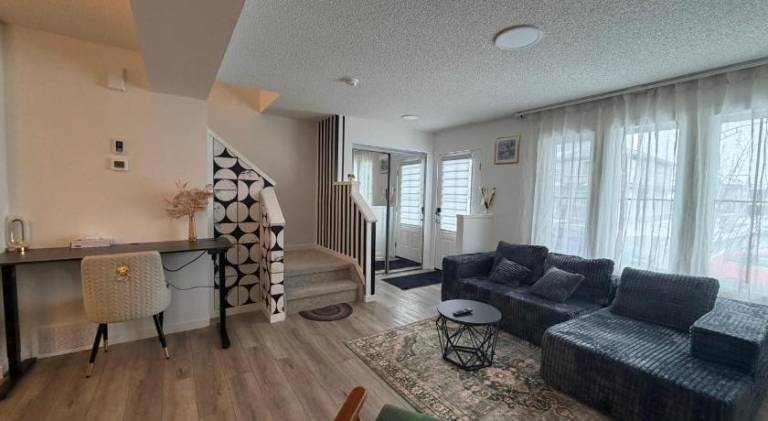 Nice vacation home | Dogs allowed in Edmonton, AB