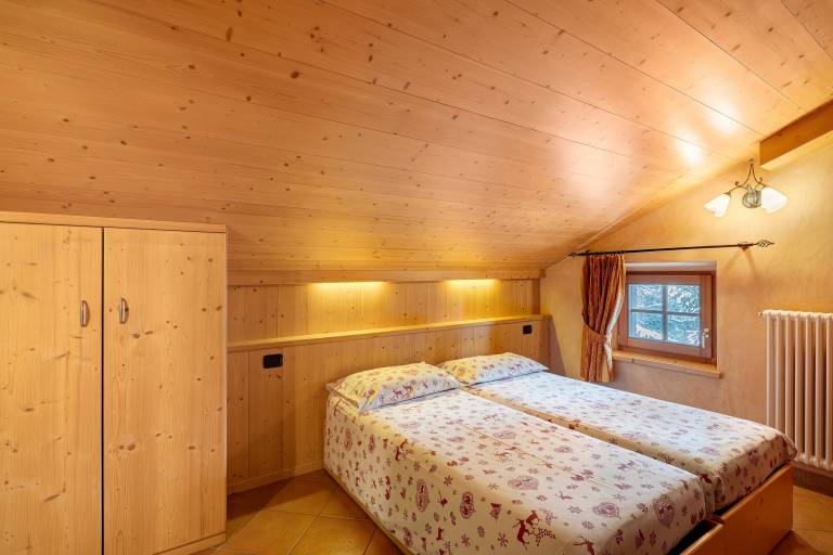 Chalet with fast internet | Mountain view | Next to the ski | Pet-friendly in Livigno
