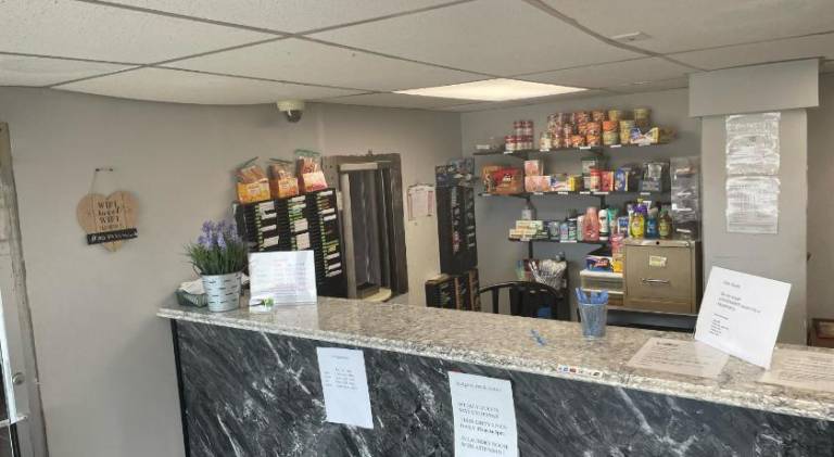 Budgetel Inn and Suites - Louisville — photo 2