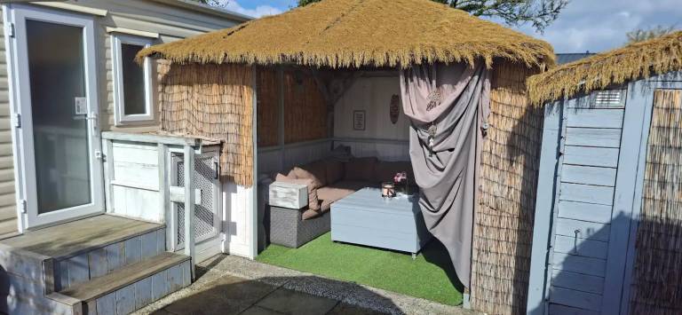 Charming chalet with garden, terrace & pool | Next to the beach | Dogs allowed in Kamperland