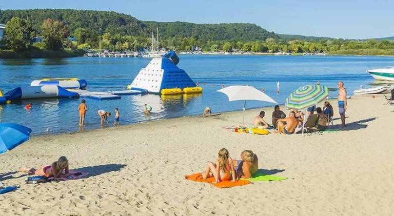 Happy Camp Mobile Homes in Camping Italia Lido in Novara