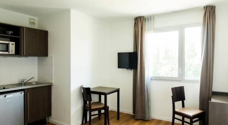Lovely serviced apartment | Pet-friendly — photo 3