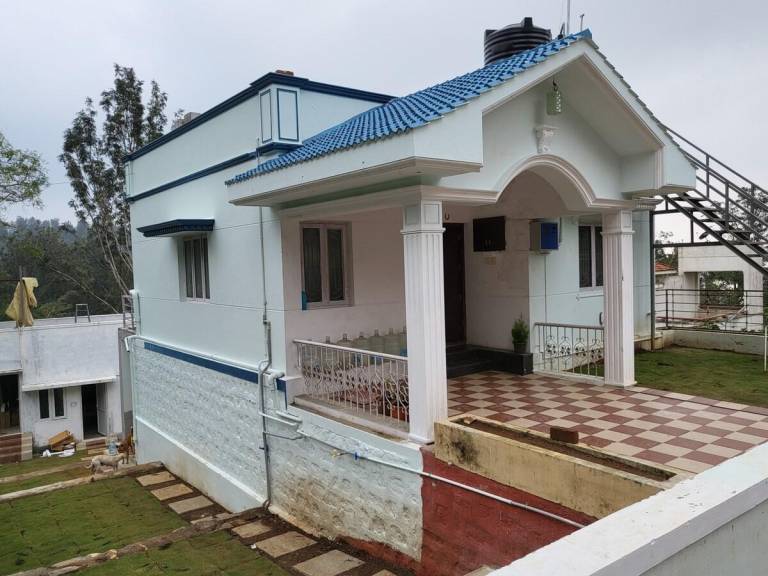 Villa with garden — photo 5