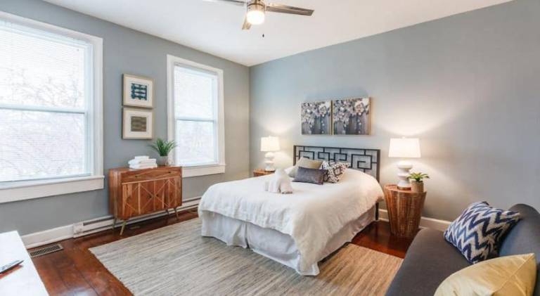 Holiday apartment with pool in Cincinnati, OH