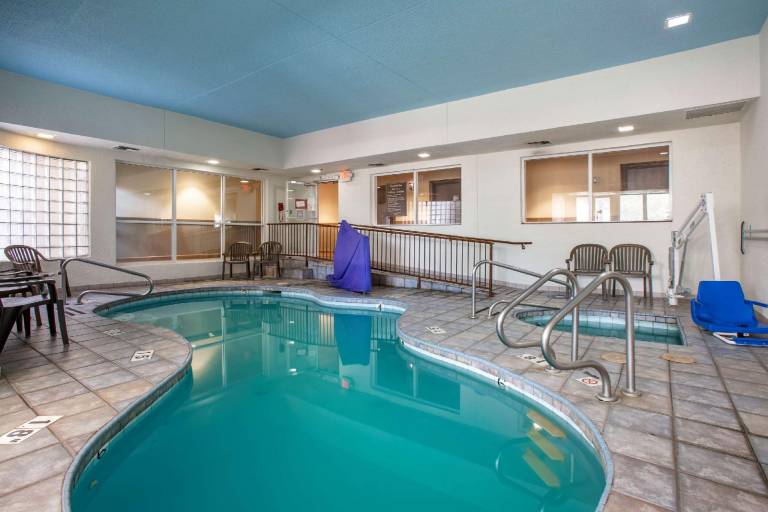 Comfort Inn Flagstaff Lucky Lane I-40 — photo 5