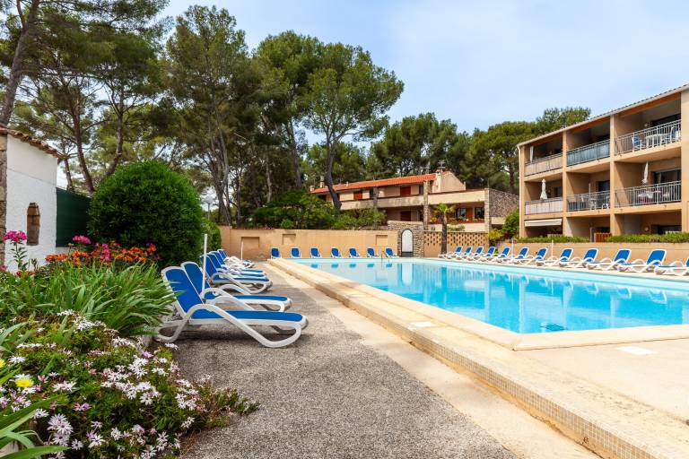 Studio 'Sanary Soleil Et Douceur 3' with Shared Pool, Wi-Fi and Air Conditioning — photo 2