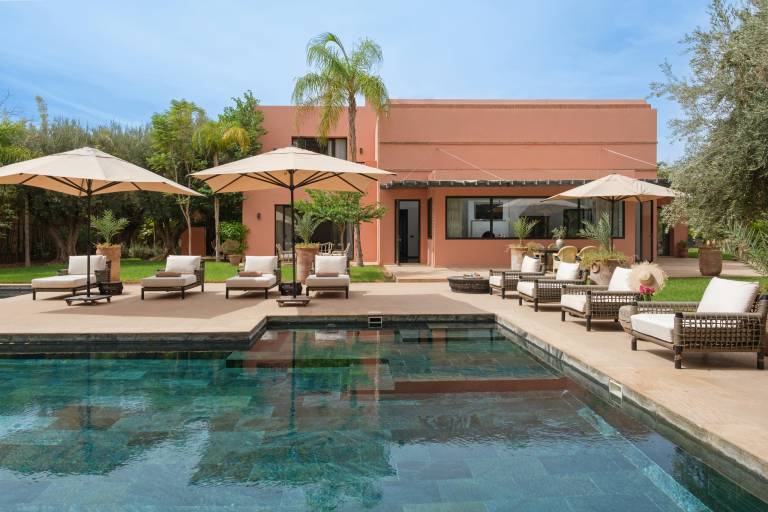 Villa with yard, terrace & pool — photo 2
