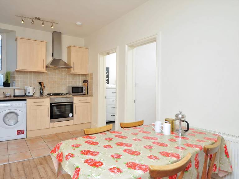 Cottage with terrace & garden — photo 4