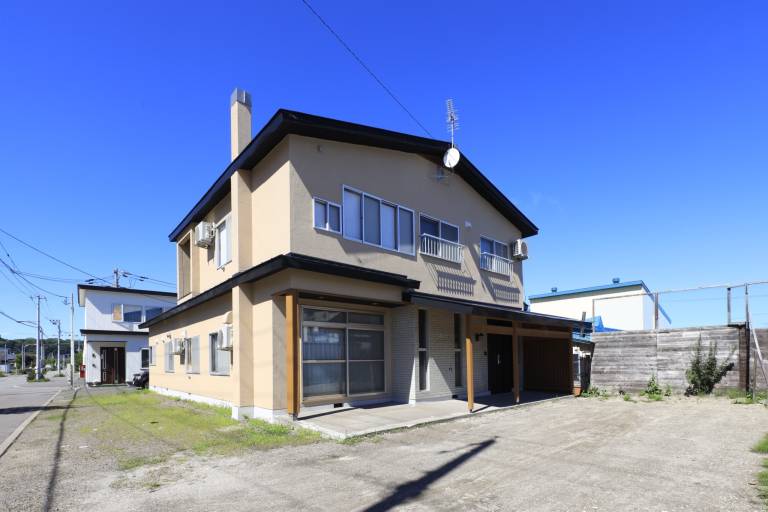 215 m&sup2; Ferienhaus