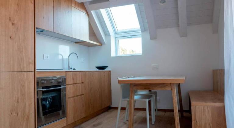Serviced apartment with terrace & yard — photo 3