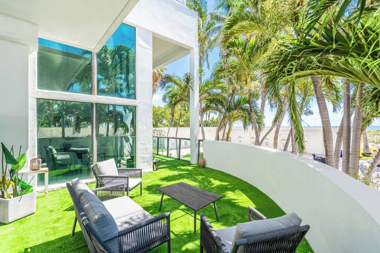 House  Miami Beach