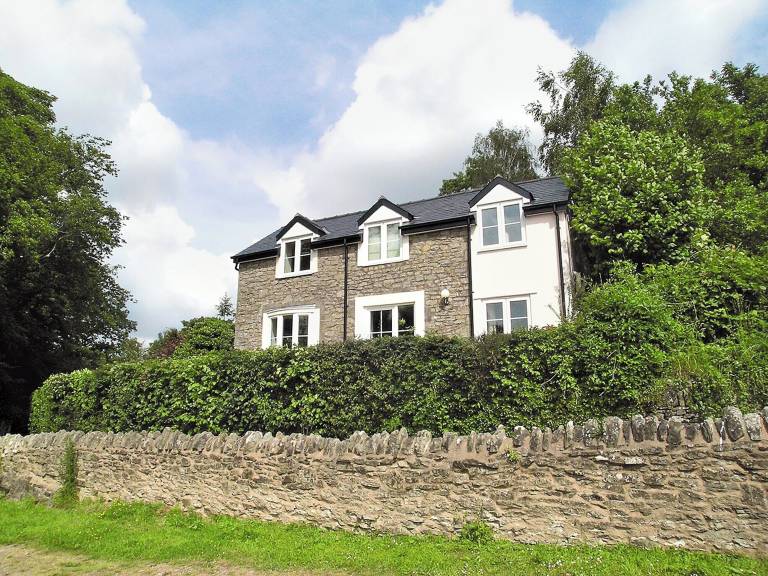 Cottage  Monmouth