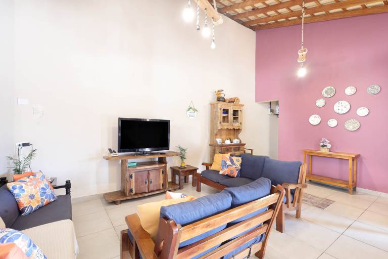 Family-oriented beautiful vacation home with grill, yard & private pool | Pets are welcome — photo 2