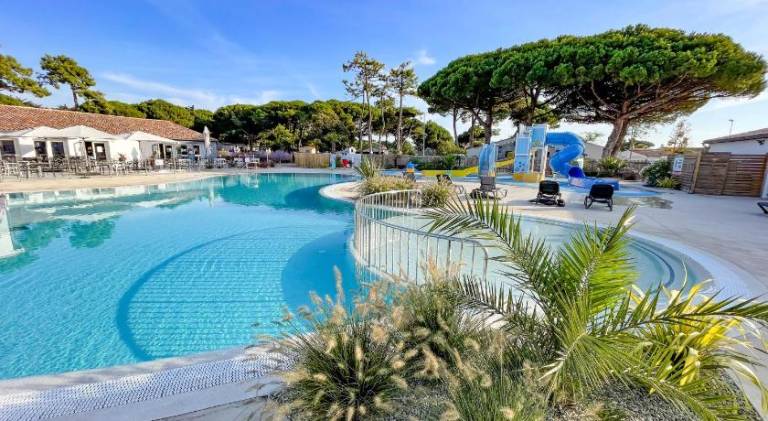 Camping Le Suroit in Le Bois-Plage-en-Re